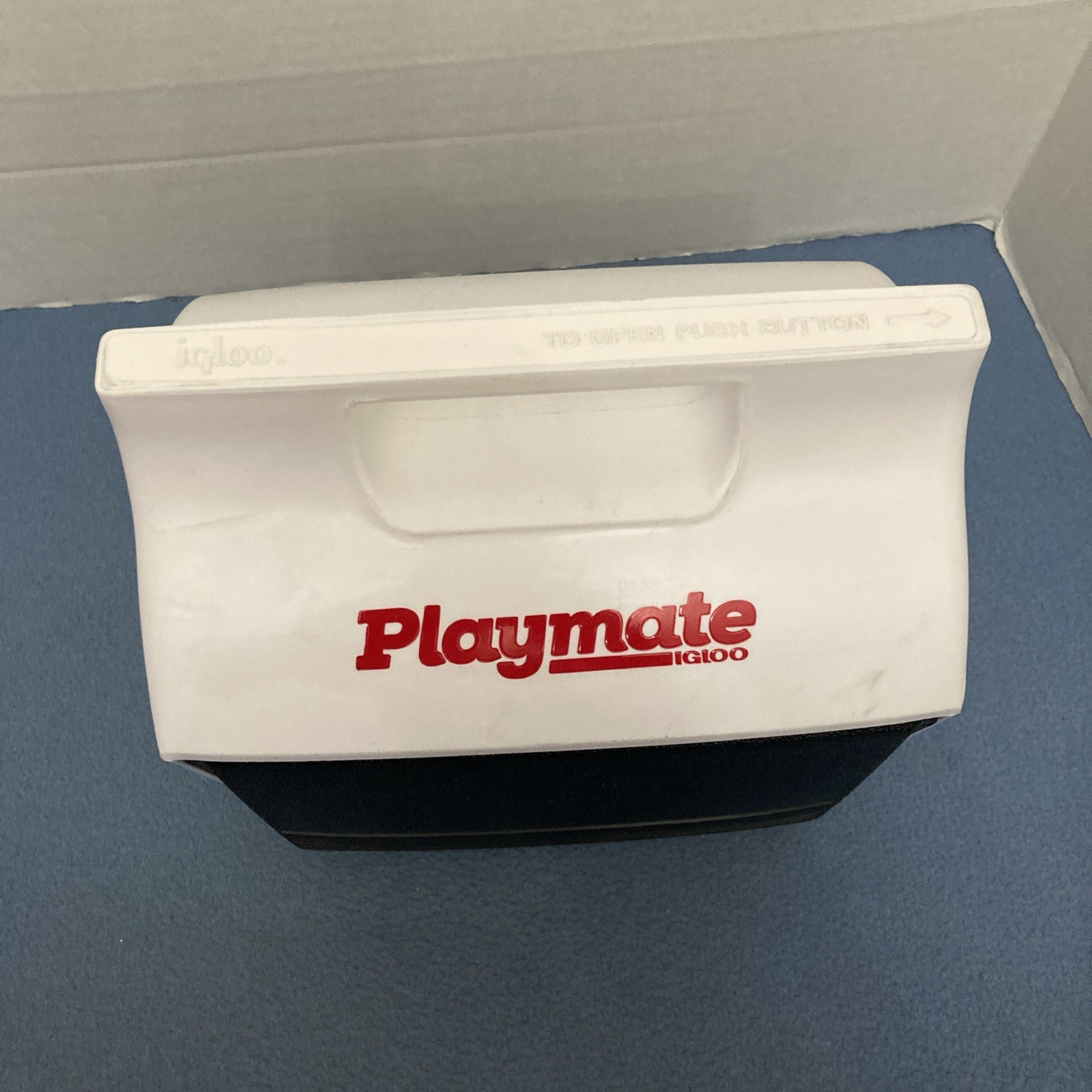Igloo Playmate Mini Cooler 4 Quart 6 Can Black/White Push Button Lunchbox Design