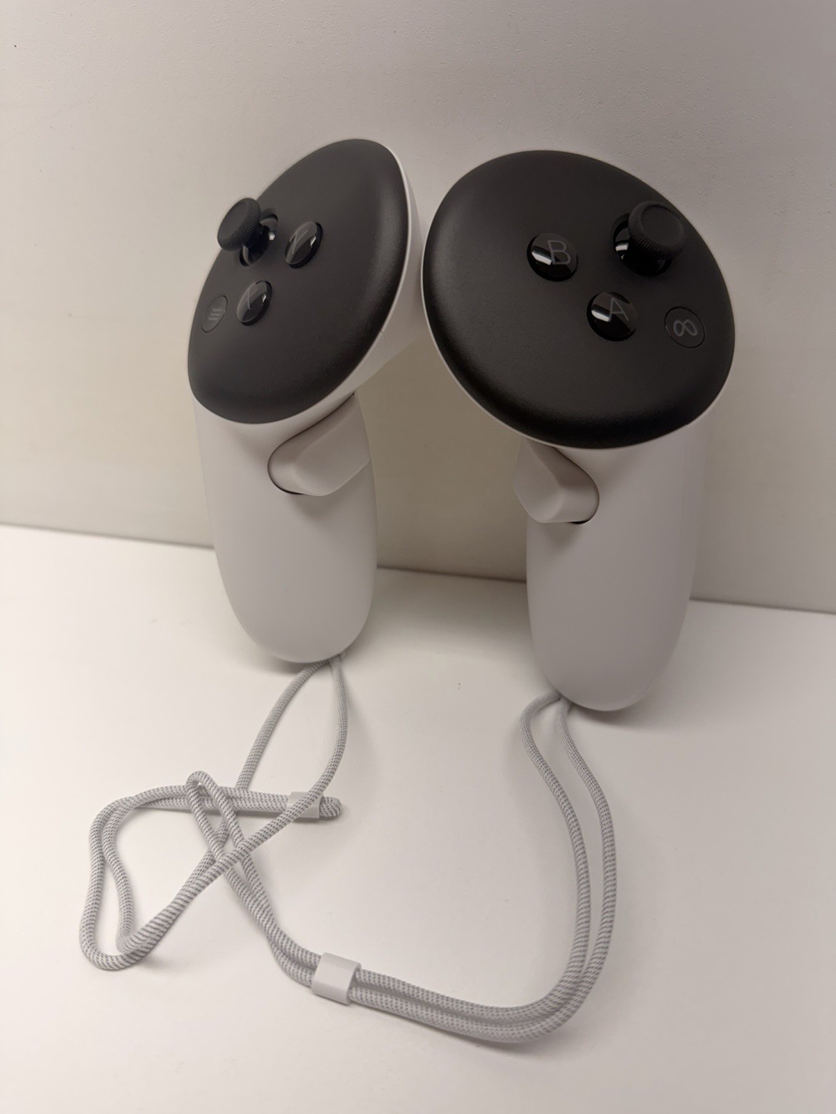 Meta Quest 3/3s Controllers Left and Right Pair (MINT Condition) Free Shipping