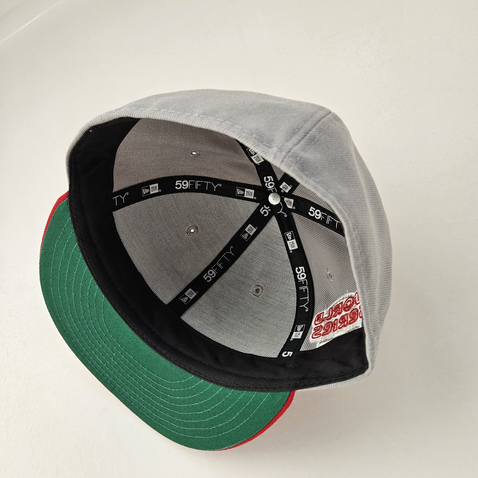 Cincinnati Reds New Era 5950 fitted hat 7 1/8. '76 World Series Patch.