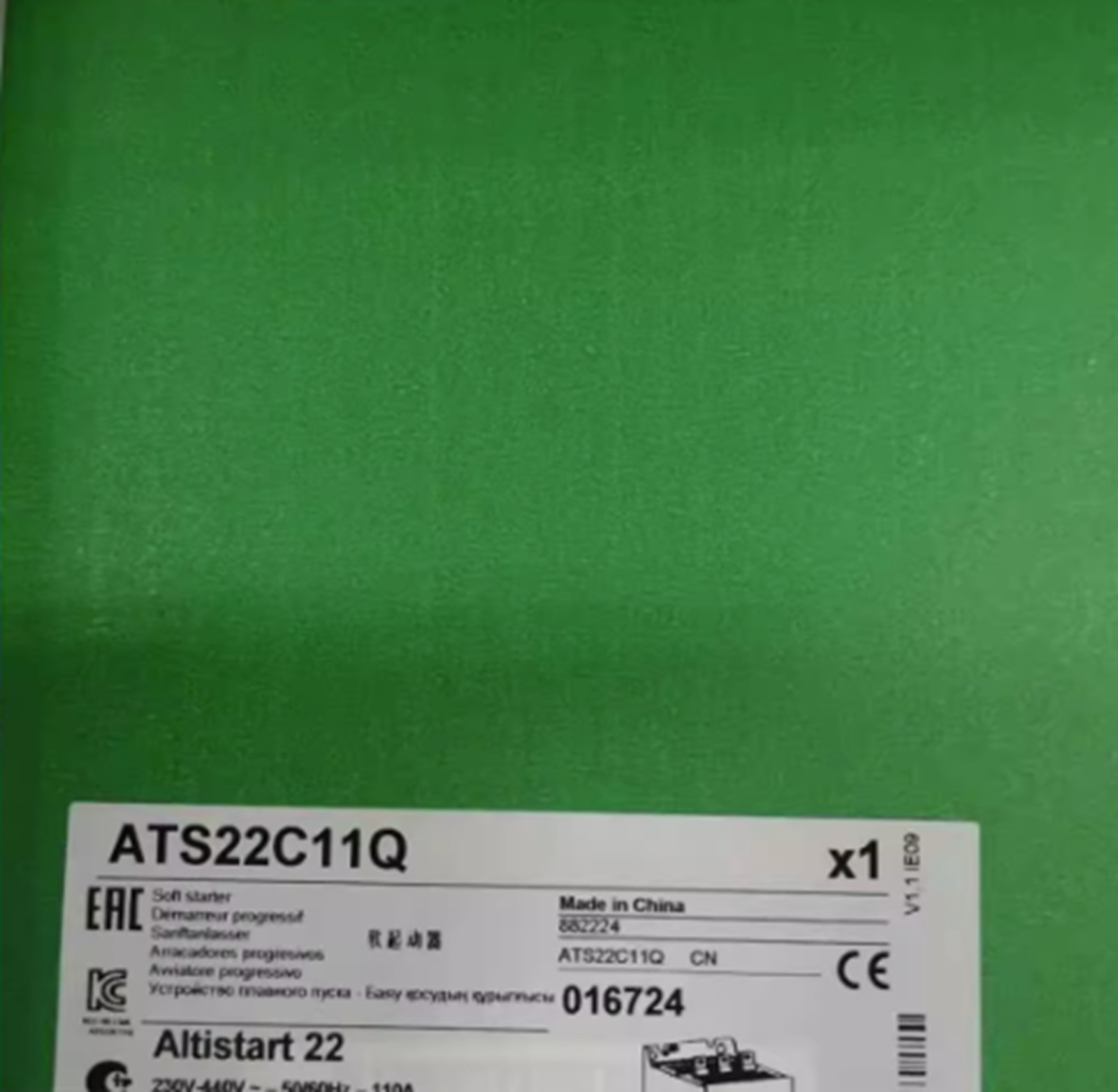 New In Box Schneider ATS22C11Q