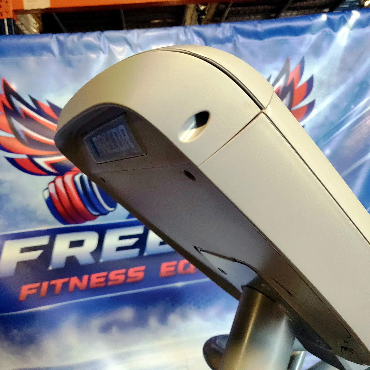 Precor AMT 813 w/ P10 Console