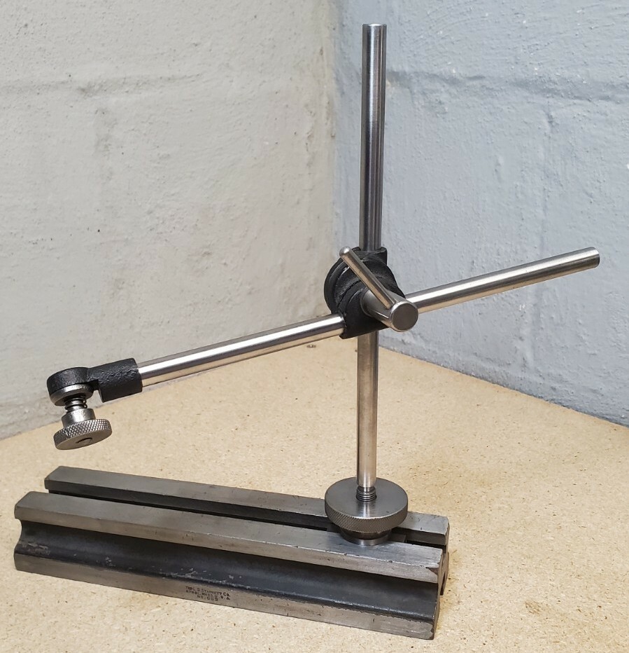 Starrett No. 665 inspection holder - base