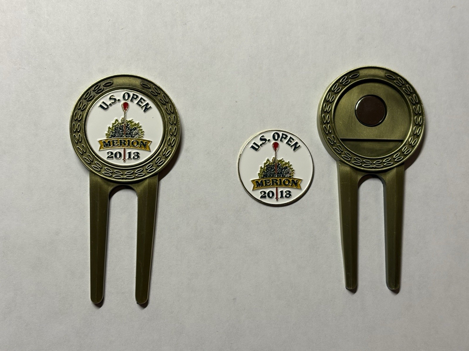 2013 U.S. Open Championship Divot Tool & 1" Coin Golf Marker - Merion Golf Club