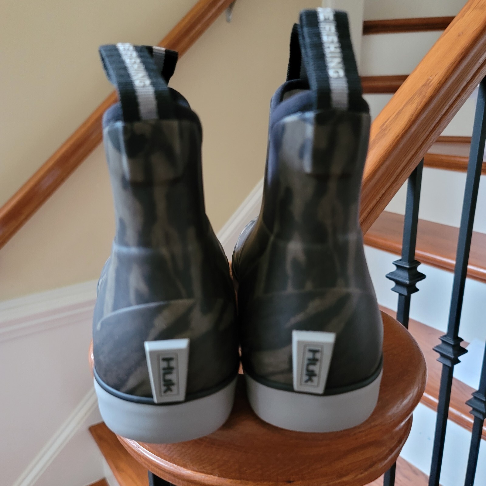HUK Mens Performance Fishing Boots Size 8 Rogue Wave Camouflage