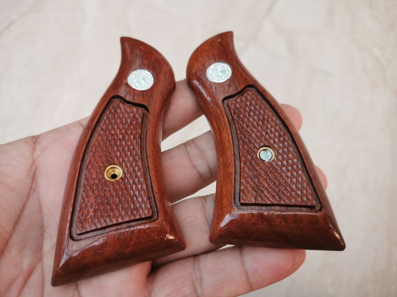 RETRO MAGNA GRIPS FOR S&W K/L FRAME SQUARE BUTT SMITH & WESSON # RANDOM 3