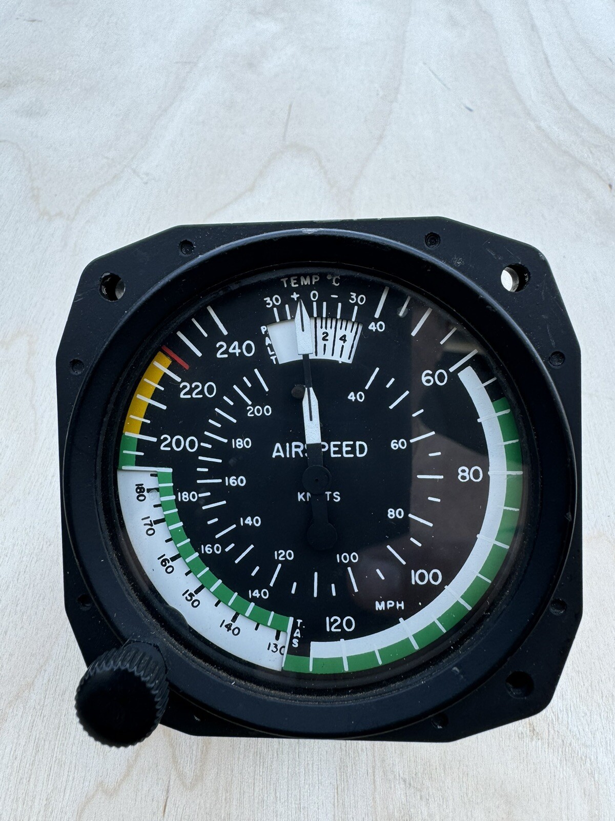 airspeed indicator