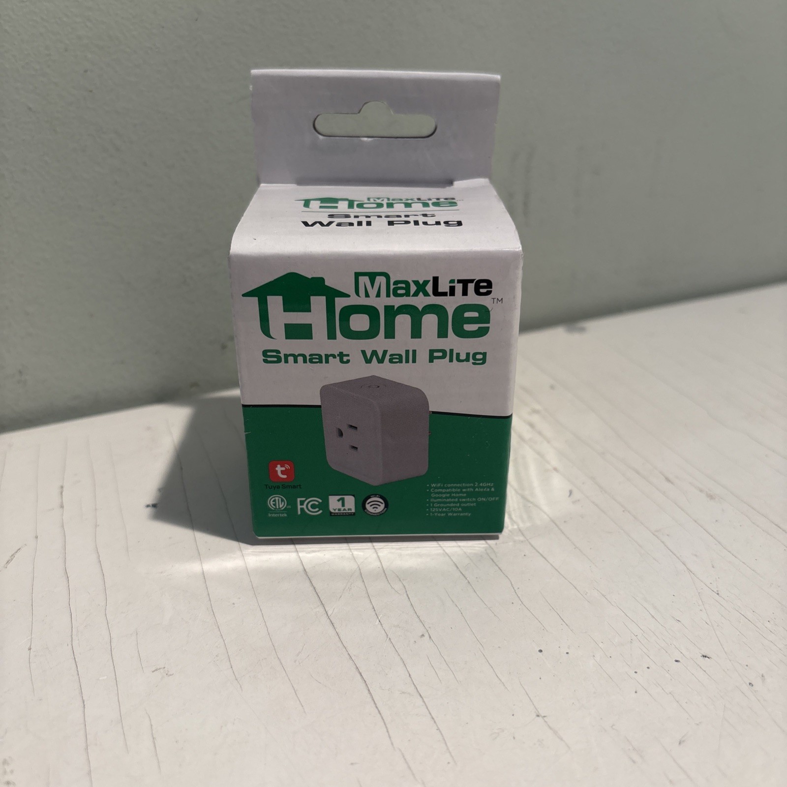 Brand New & Sealed MaxLite WiFi Smart Wall Plug Google & Alexa Compatible!