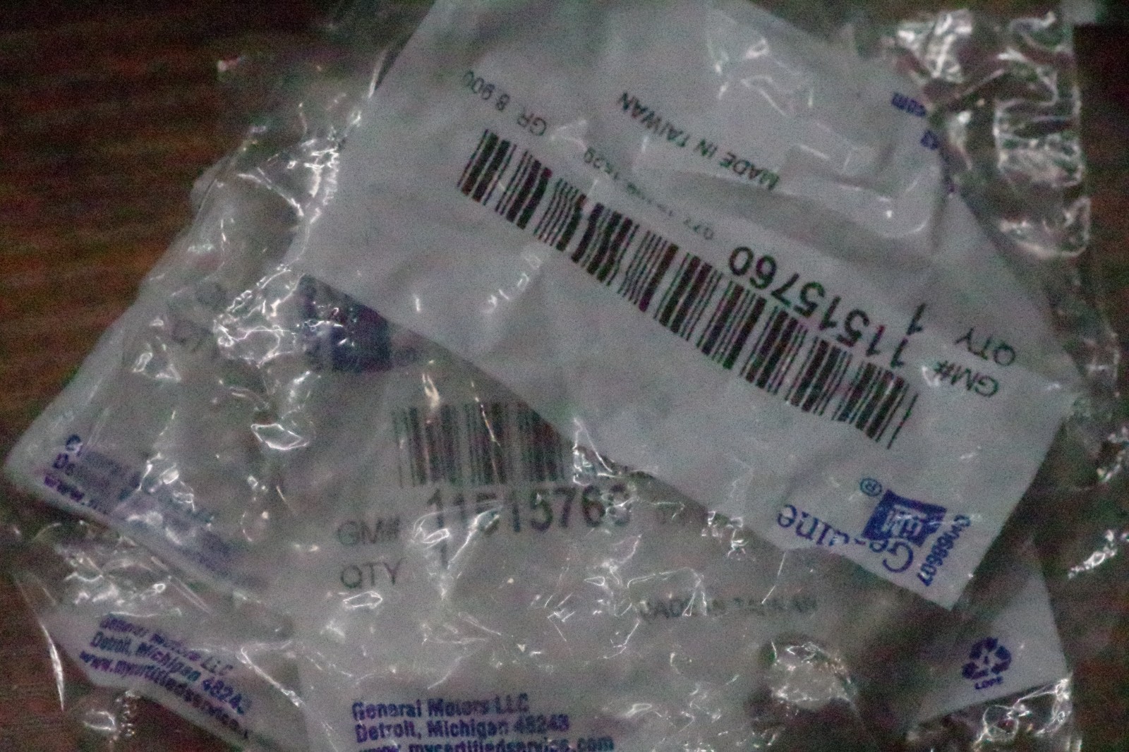 Genuine GM M8x1.25x40 Multi-Purpose Bolt 11515760  LOT OF FOUR SEALED BOLTS!