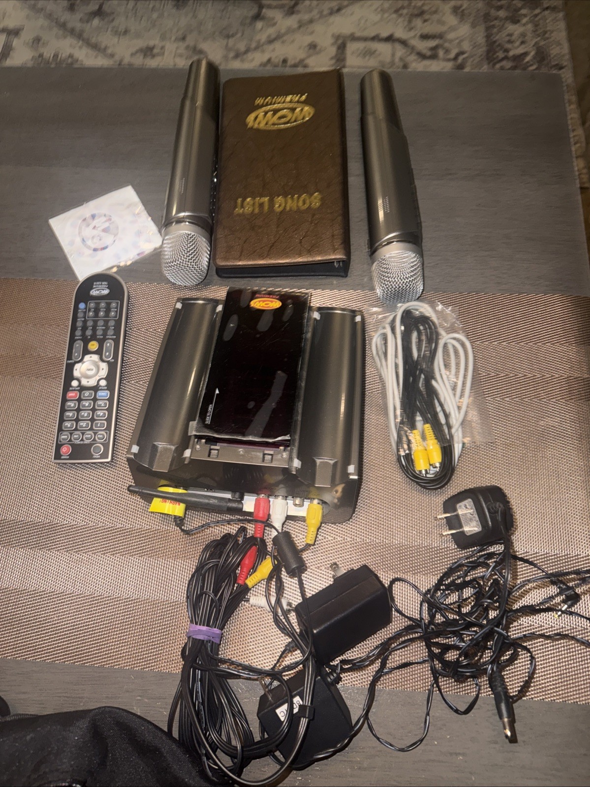 WOW Premium TKR320/ Karaoke system with carrying Back Pack