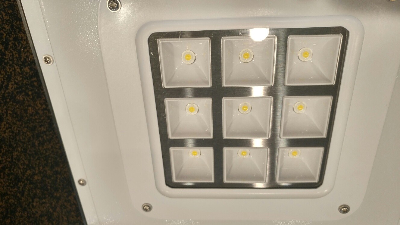 Solar Street Light 10 watt ( 15 watt Solar Panel ) Powerful, Easy to Install