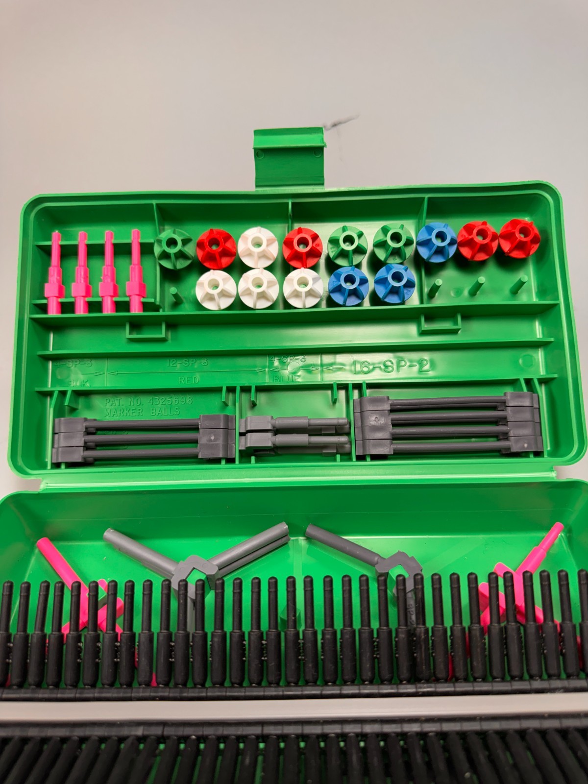 1995–96 Darling Models MOLECULAR VISIONS flexible molecular chemistry kit