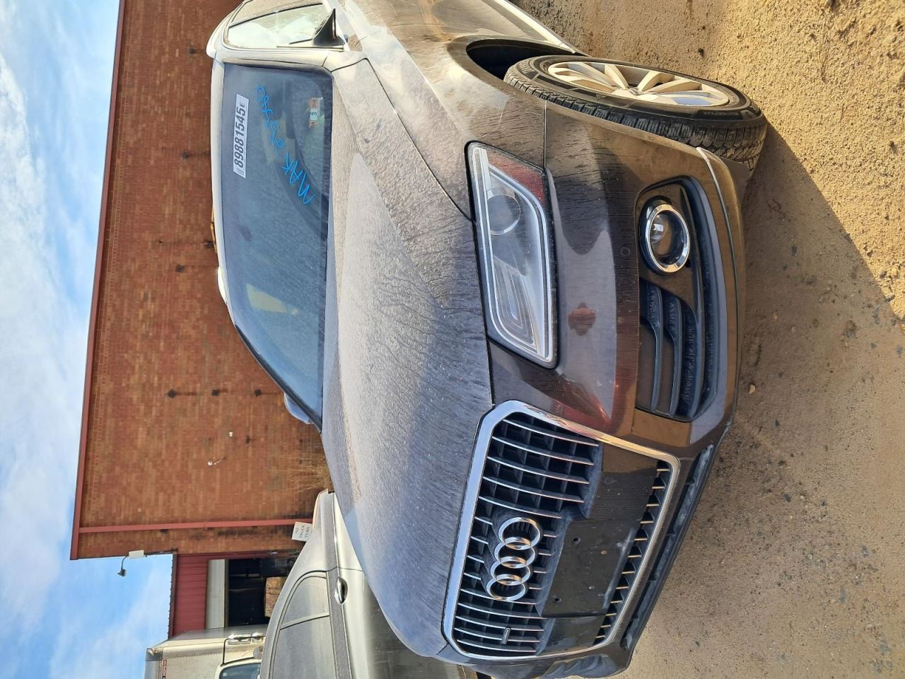 Q5 2013 Glove Box 4874559