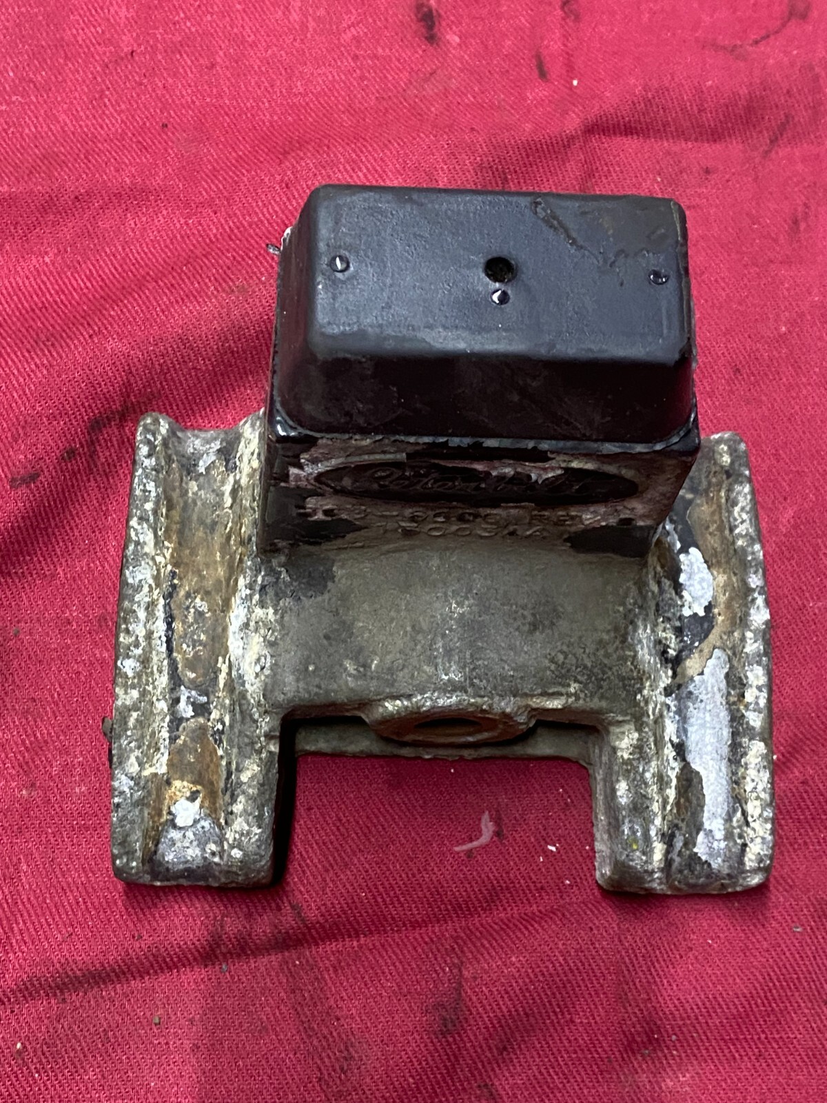Peterbilt B636000 Suspension Spring Saddle - Lower,Bracket mount, support,