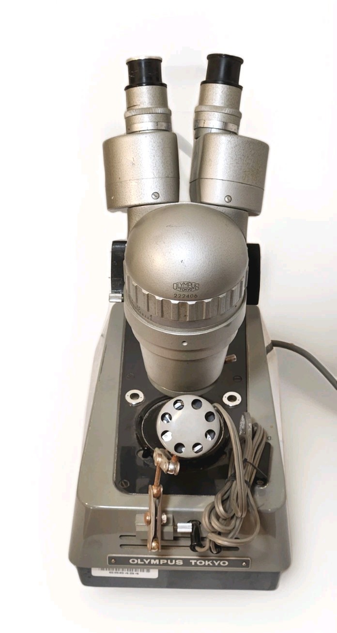 Vintage Olympus Tokyo JM Labratory Stereoscopic Microscope 222406 Working