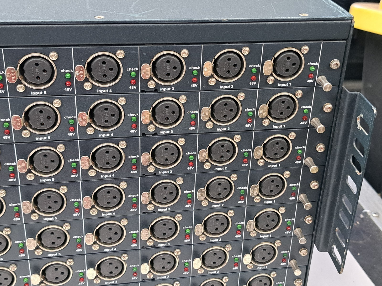 Midas DL351 Modular Stage Box with 8 DL441 Mic Line Input Card 64 Inputs