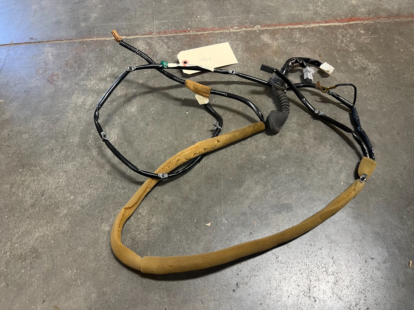 2003-2005 Nissan 350z Coupe Rear Trunk Hatch Wiring Harness 24051CD000 OEM 4808