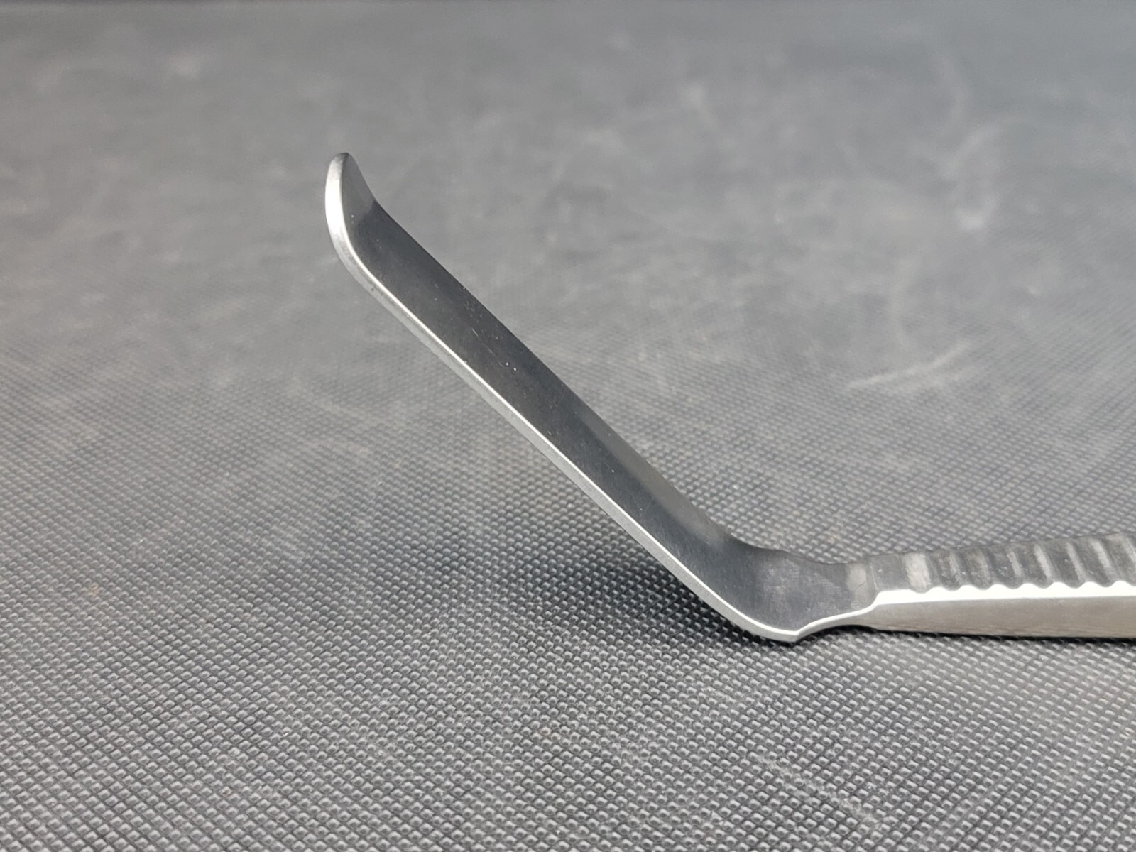 VM84-2192 Blade Retractor 18mm 7" Germany