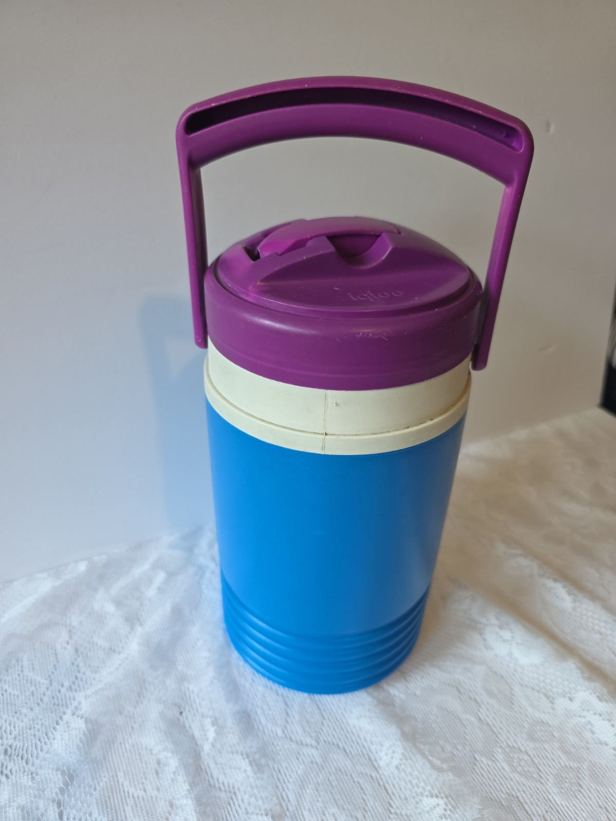 Vintage Igloo 1/2 Half Gallon Beverage Jug Drink Cooler Blue Purple 90s
