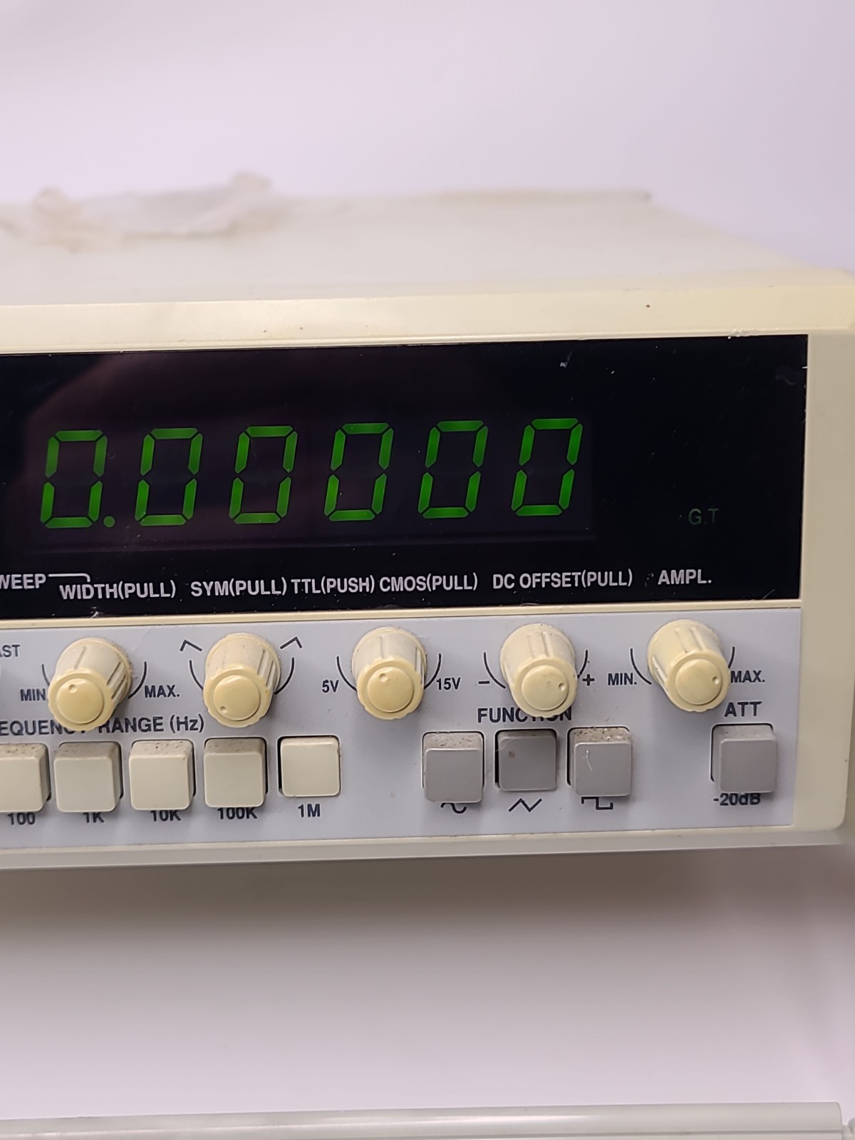 LG FG-7002C Sweep/ Function Generator.