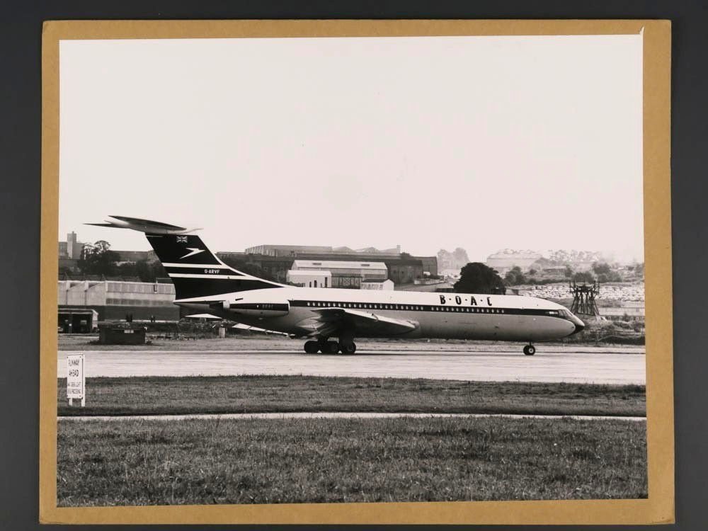 VINTAGE AIRCRAFT AIRPLANE AVIATION PHOTO - BOAC VICKERS VC 10 FILTON G-ARVF