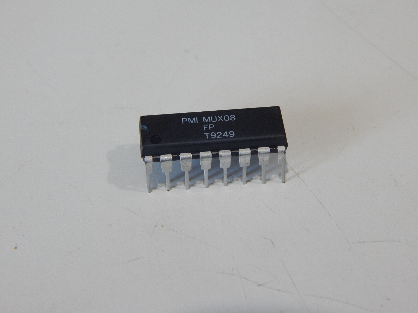 PMI MUX08FP Multiplexer Single 8:1, 16 Pin DIP IC - USA SELLER FAST SHIPPING