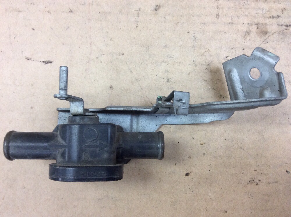 90 91 92 93 Accord Climate Heater Water Valve Used OEM