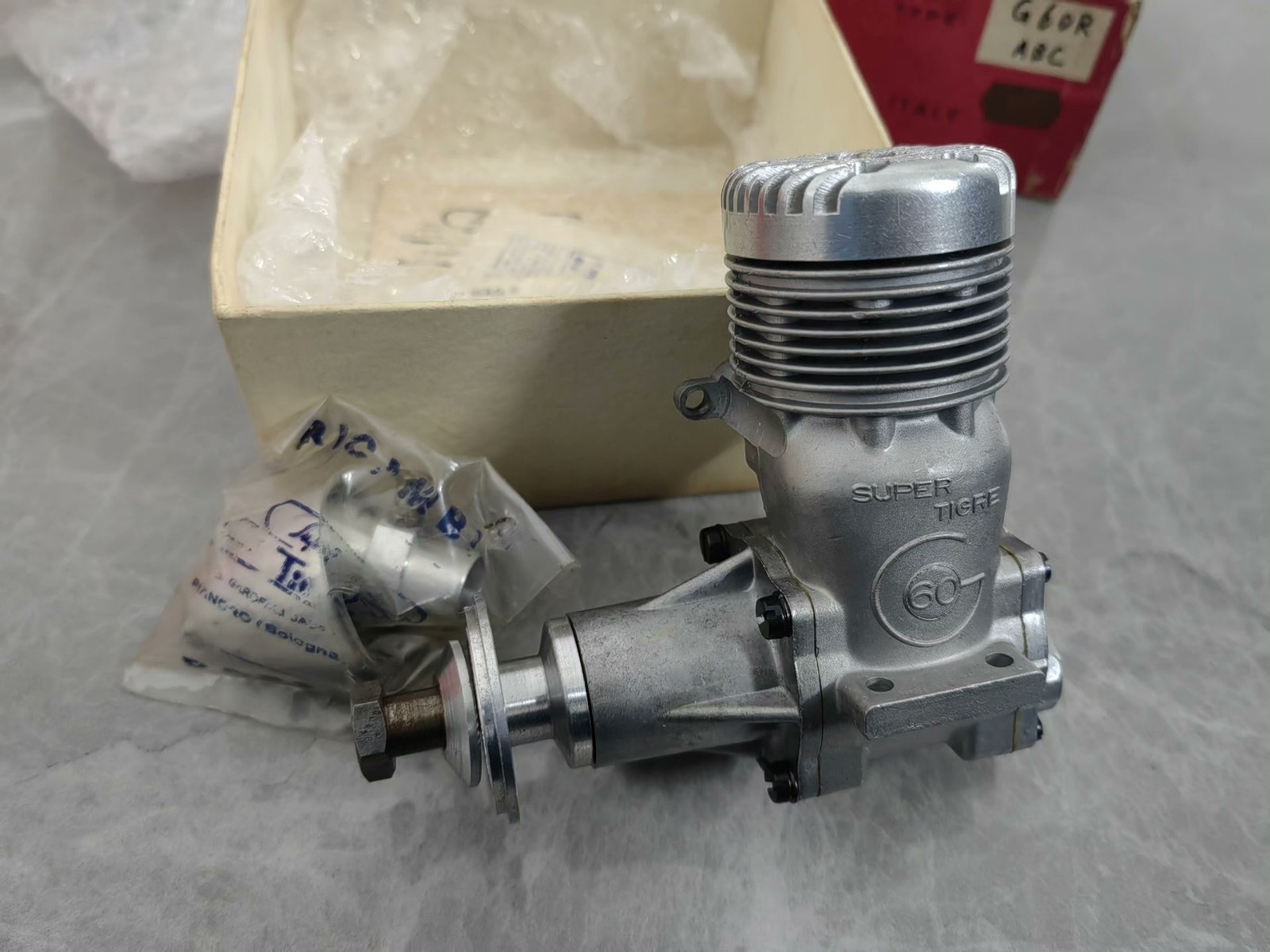 Vintage Super Tigre G60R ABC Rear Induction Nitro Airplane Engine Italy Rare G60