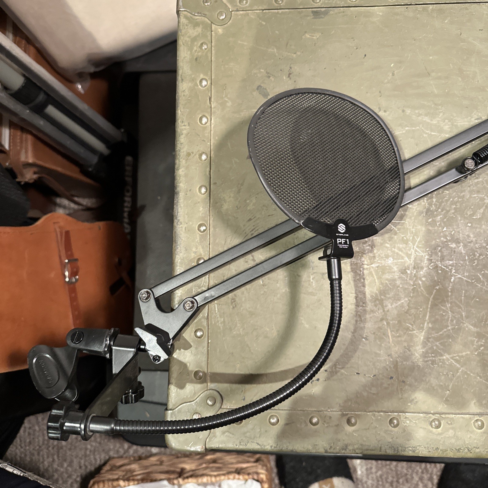 Sterling Audio PF1 Microphone Pop Filter with long arms