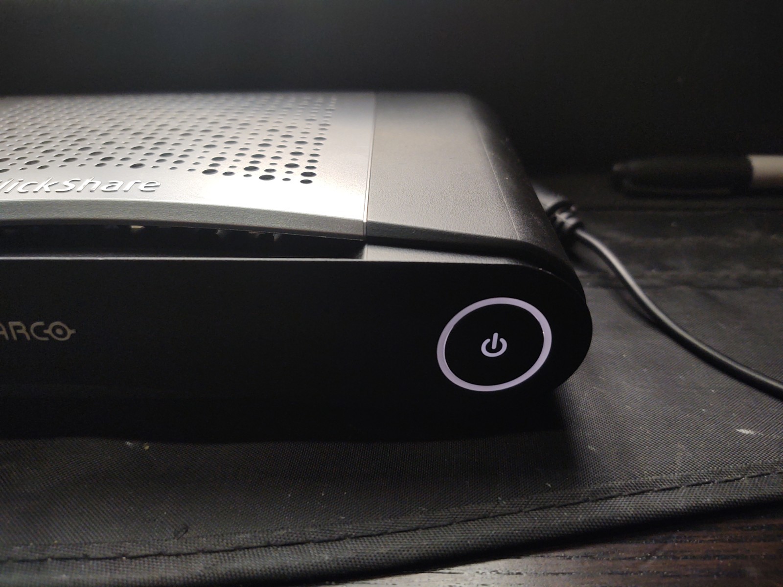 Barco Clickshare CSE-200 Wireless Presentation System R9861520 No Antennae