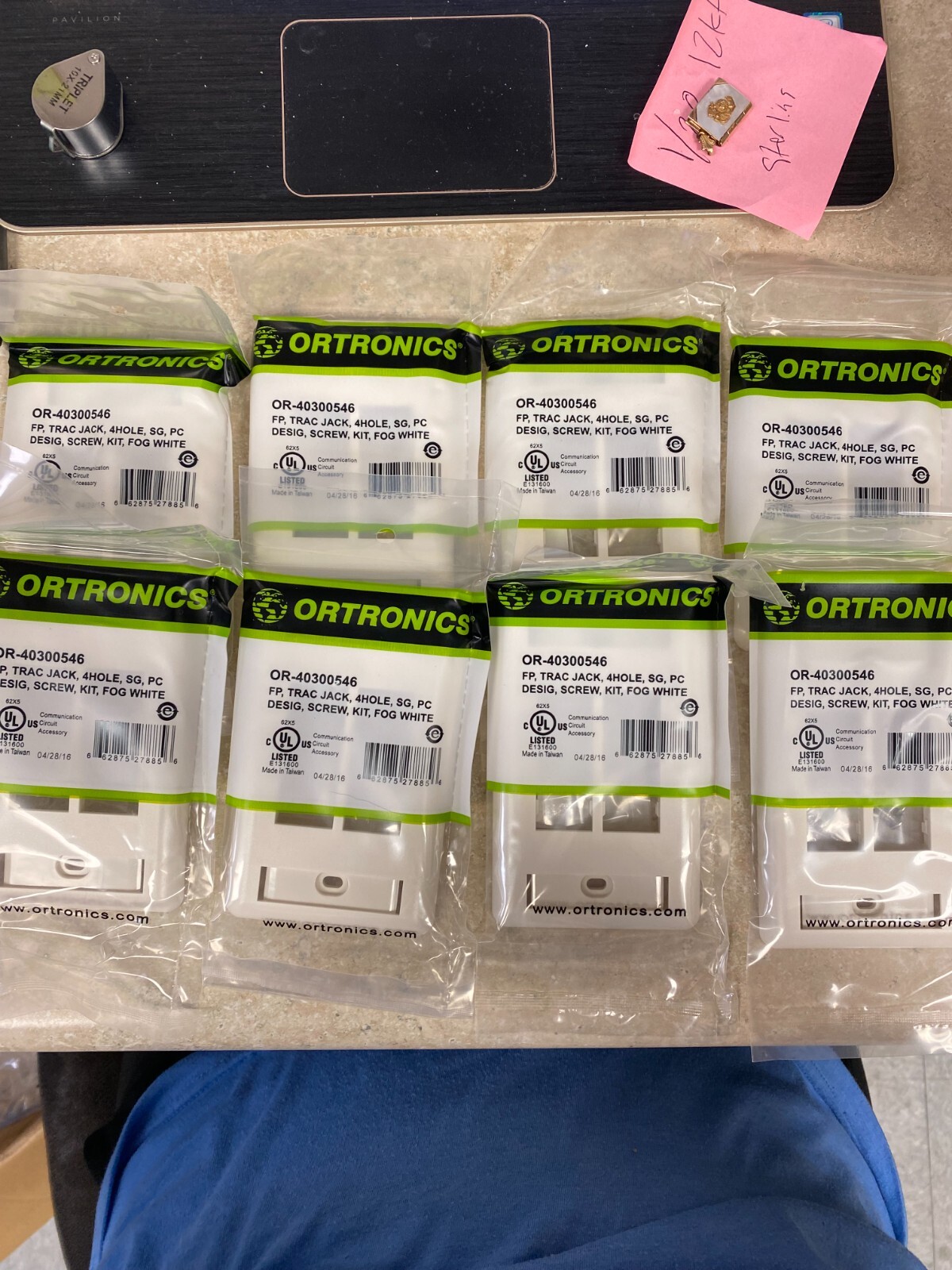 Lot of 8 New Ortronics TracJack 4 Hole Faceplate w/ Label Fog White OR-40300546