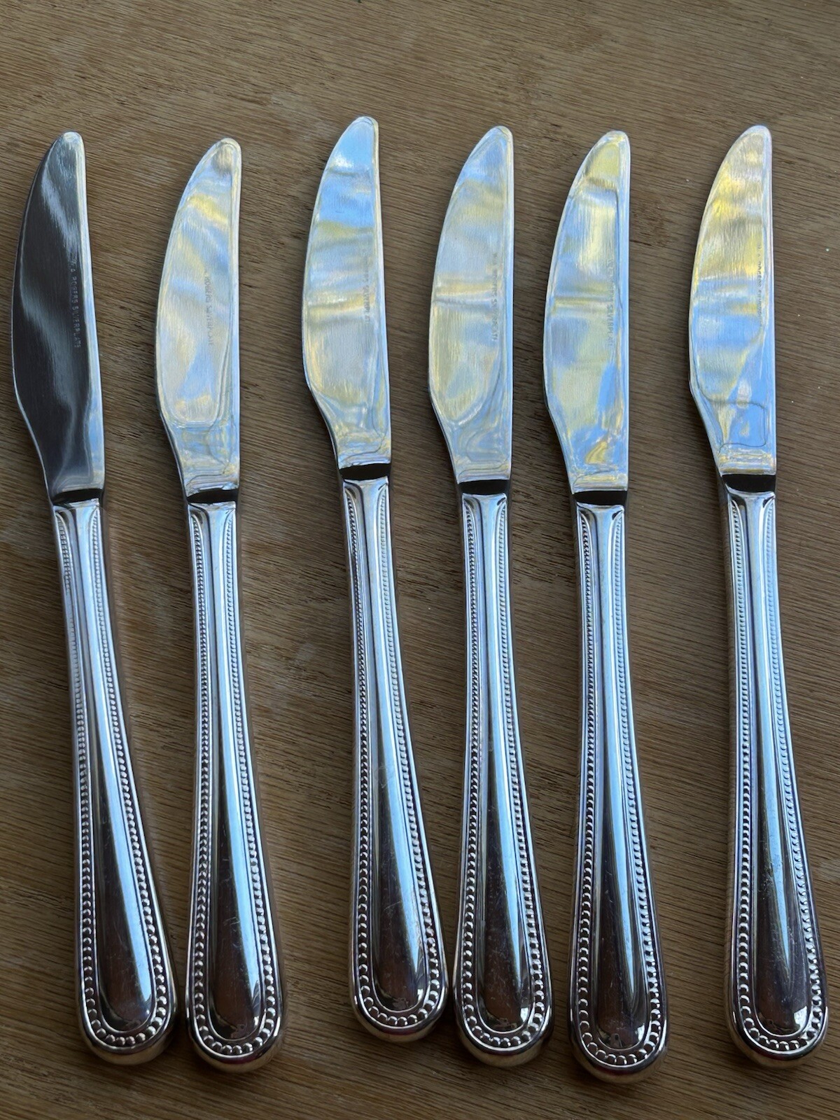 W A Rogers Oneida Vermont Beaded 6 Dinner Knives Silver Plate Round Tip 8.5”
