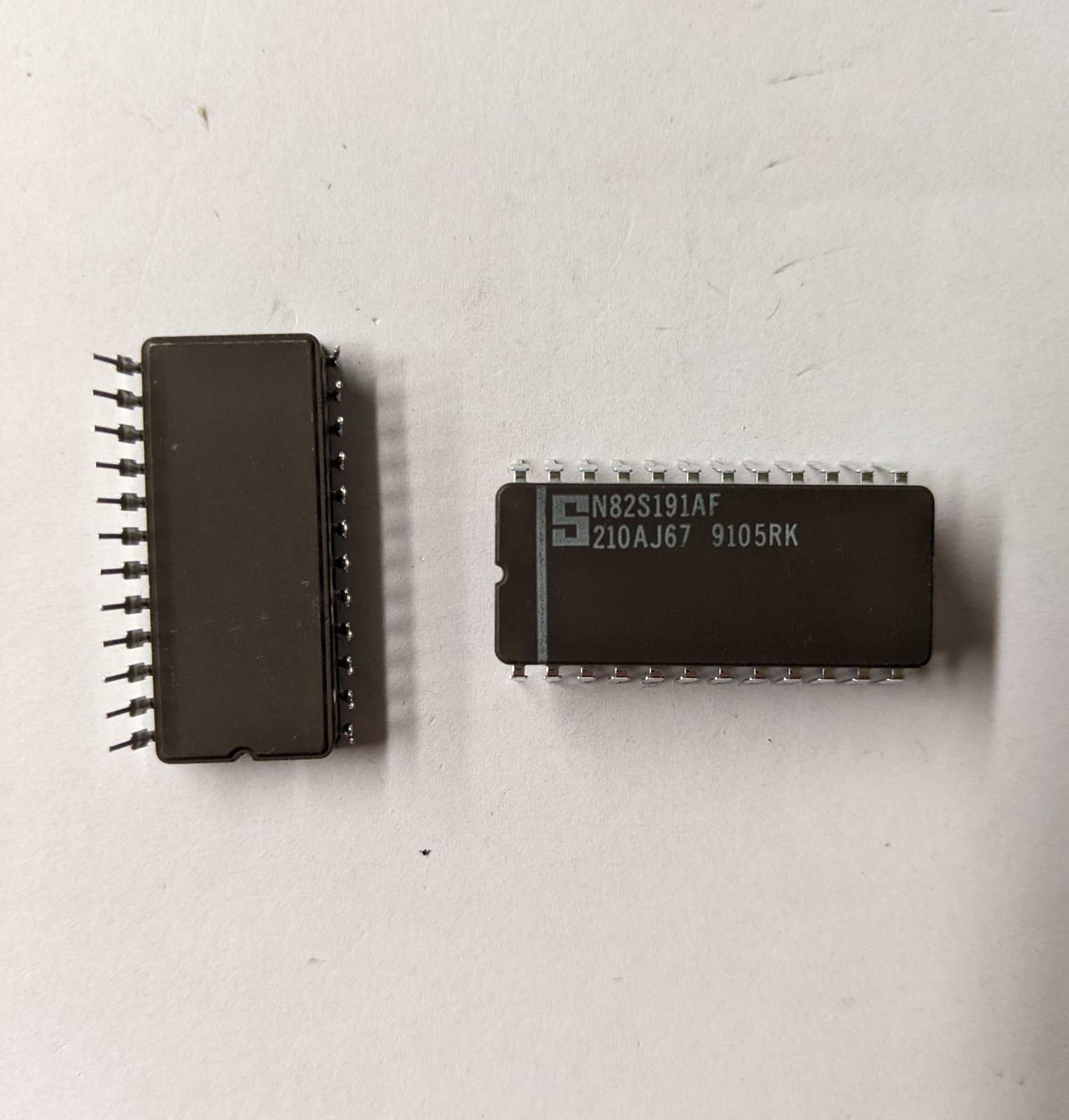 1X IC N82S191AF