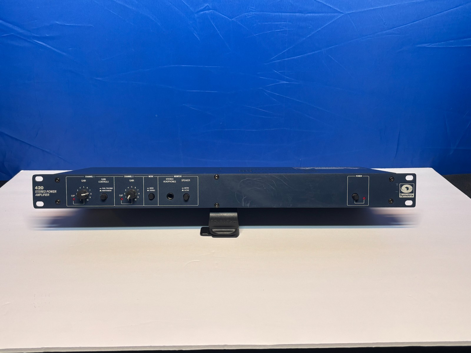 Symetrix 420 Stereo Power Amplifier 20W RMS Per Channel 40W Bridged