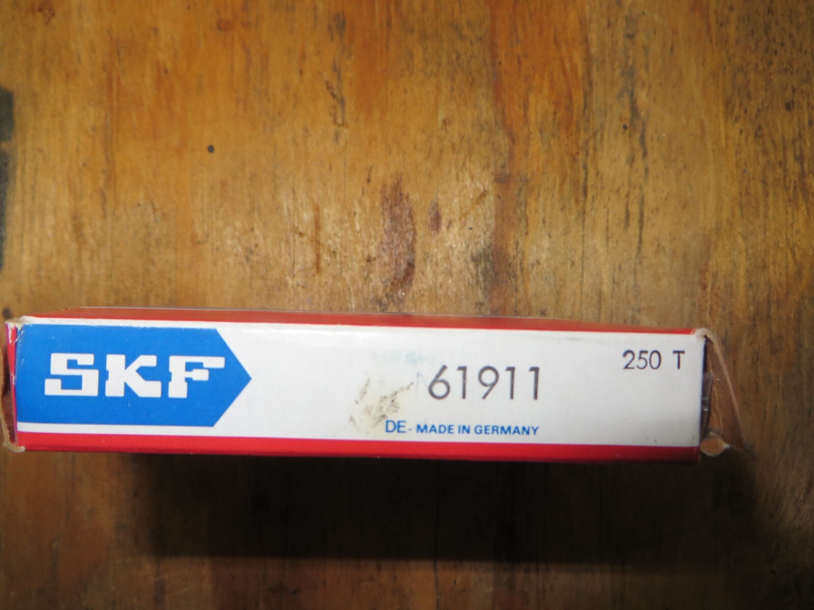 SKF 61911 bearing