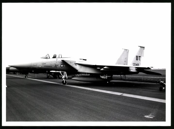 Photography Airplane Douglas F-15 EAGLE, USAF 76048