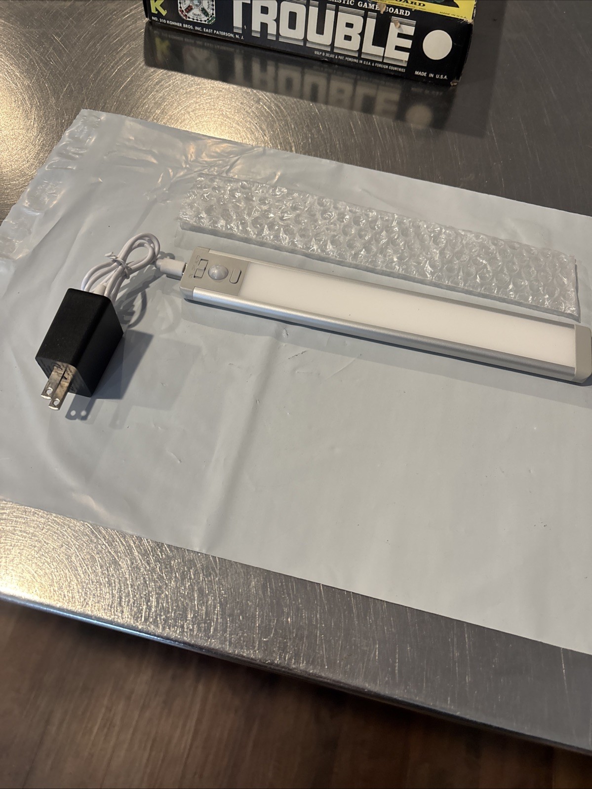 rechargeable motion sensor light  k1