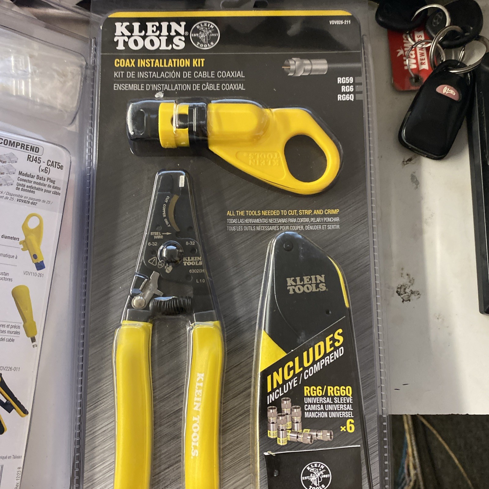 Klein Tools Data Cable Installation Kit Vdv026-212 Cut Strip and Crimp