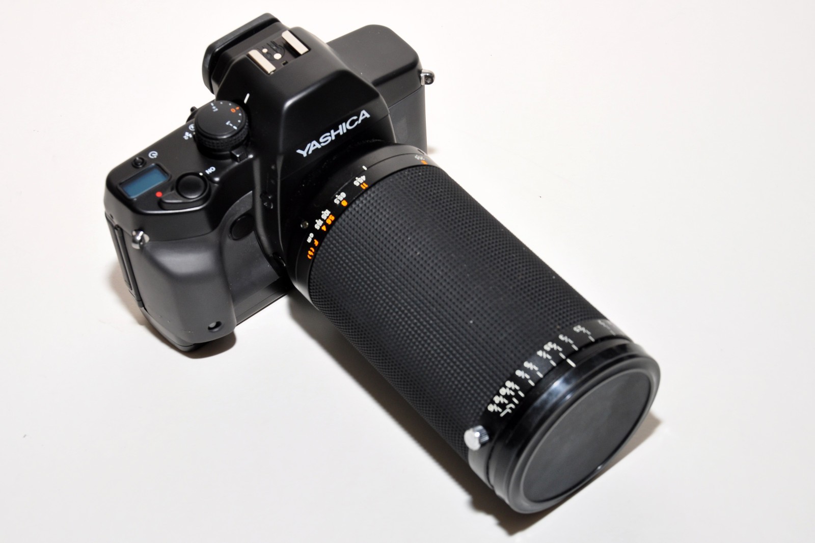 Yashica Dental Eye III 35mm SLR Camera 100mm F/4 Macro w/ Locking Case; nr mint