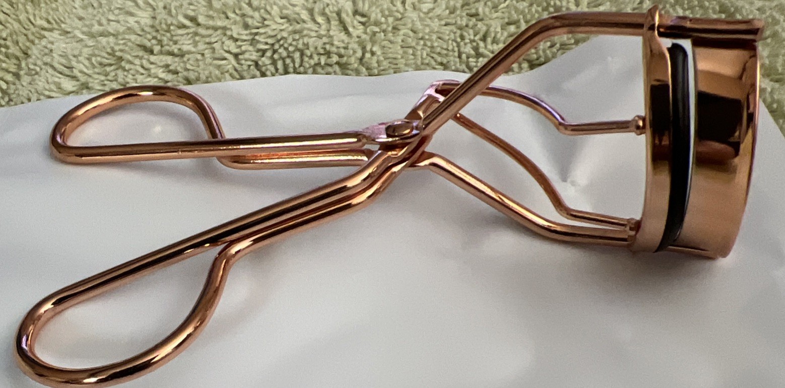 Eyelash Curler w/Refill Pads- New/Sealed