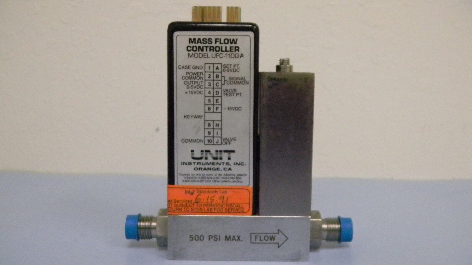 Unit UFC-1100A Mass Flow Controller, Gas: NH3, Range: 5SLM, 1/4" M VCR In/Out