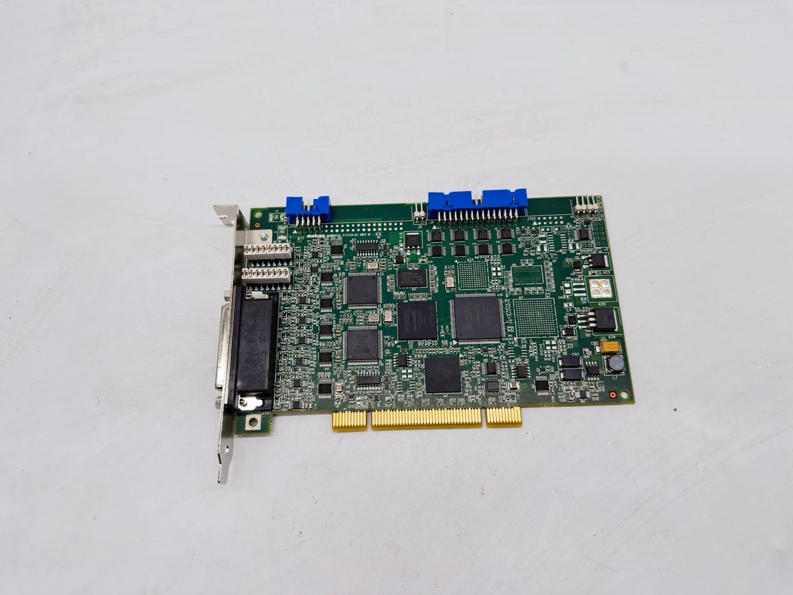 MATROX MORPHIS MOR/2VD/HD/84 Y7173-01 FRAME GRABBER