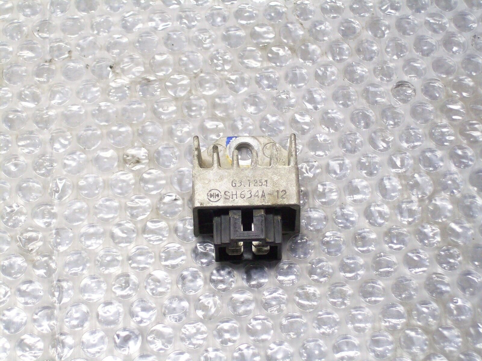 VOLTAGE REGULATOR FOR PEUGEOT X-FIGHT 50 FROM 2000 (e24838)