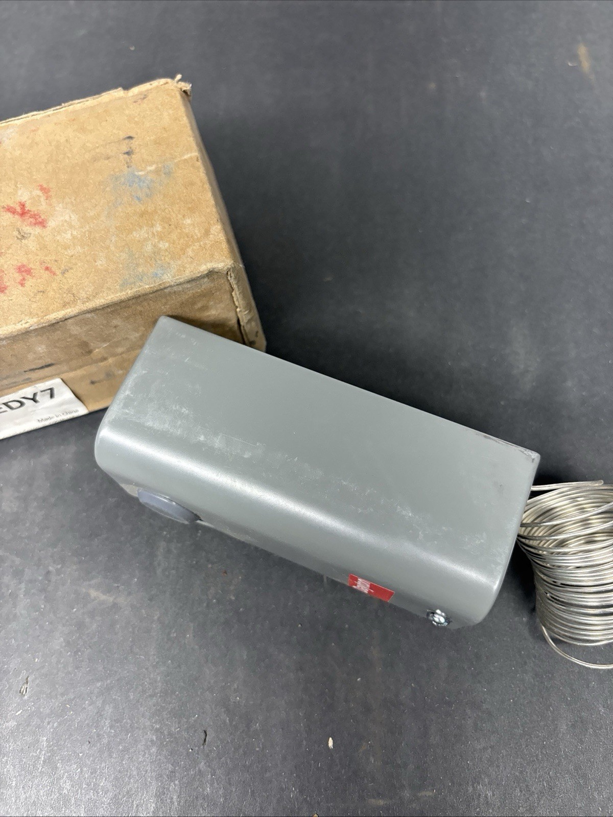 Dayton (1) 6EDY7 thermostat