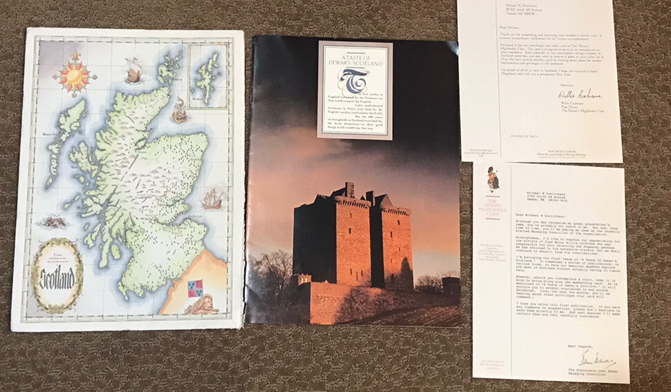 THE DEWAR'S HIGHLANDER CLAN A TASTE OF DEWAR'S SCOTLAND LOT OF 2 BOOKLETS 1990's