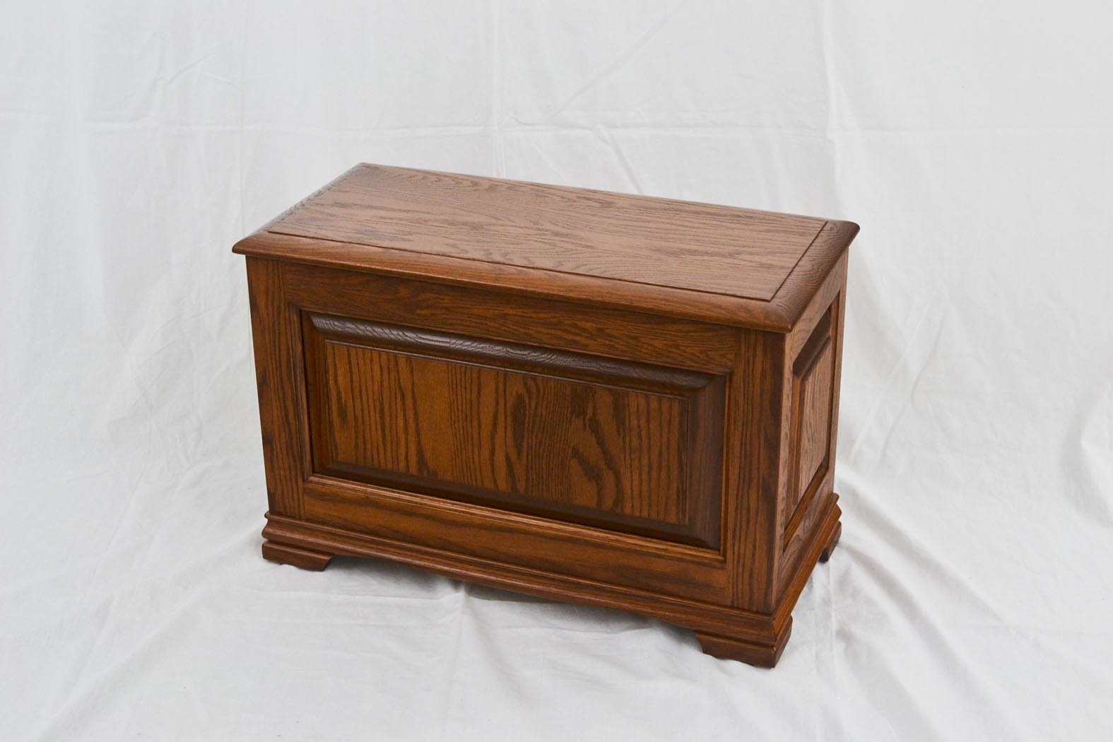 Slipper chest. NEW! Oak. 23". TE-823