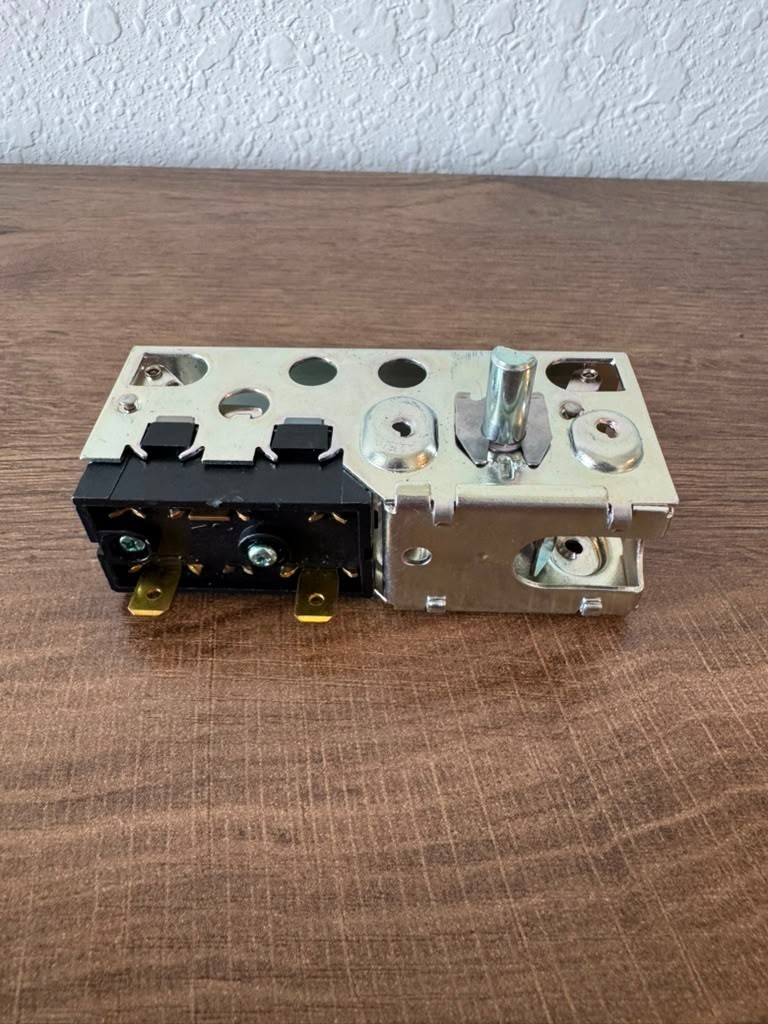 Teckwell TW2001R-A Rotary Control Switch 14125023 120V 10A / 240V 5A