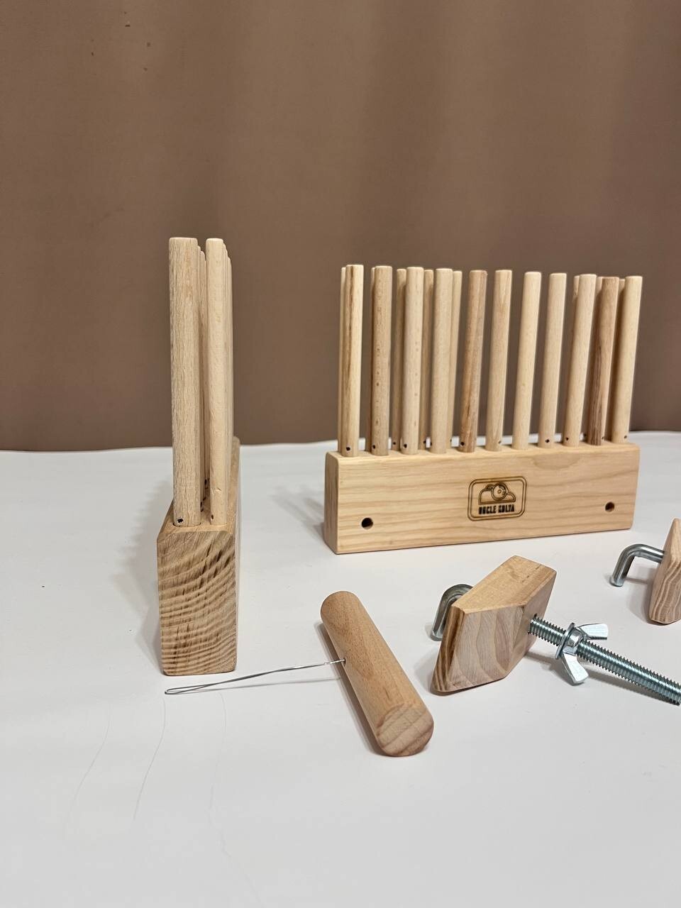 Mini peg loom for easy weaving