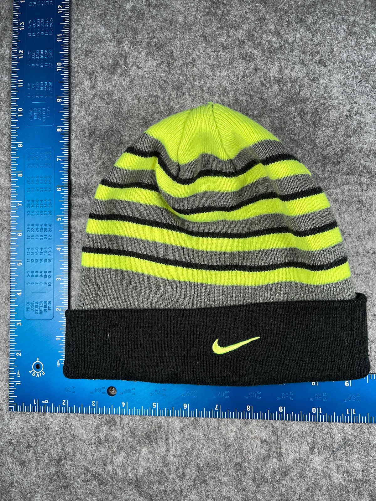 Nike Beanie Toque Youth One Size Yellow Gray Stripe Knit Acrylic Swoosh Logo Ski