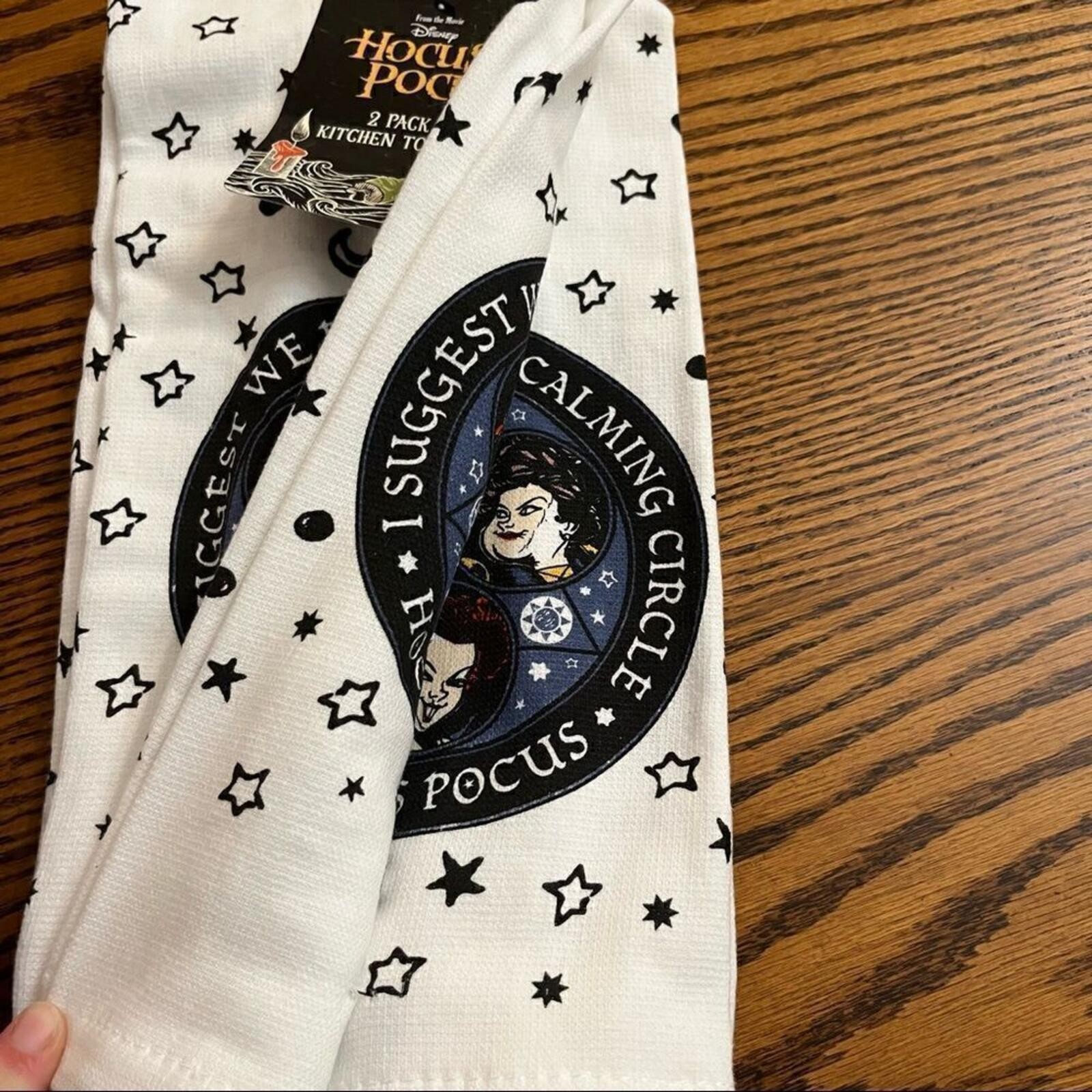 Disney Hocus Pocus Kitchen Bundle Oven Mitt Pot Holder Set Kitchen Towels NWT