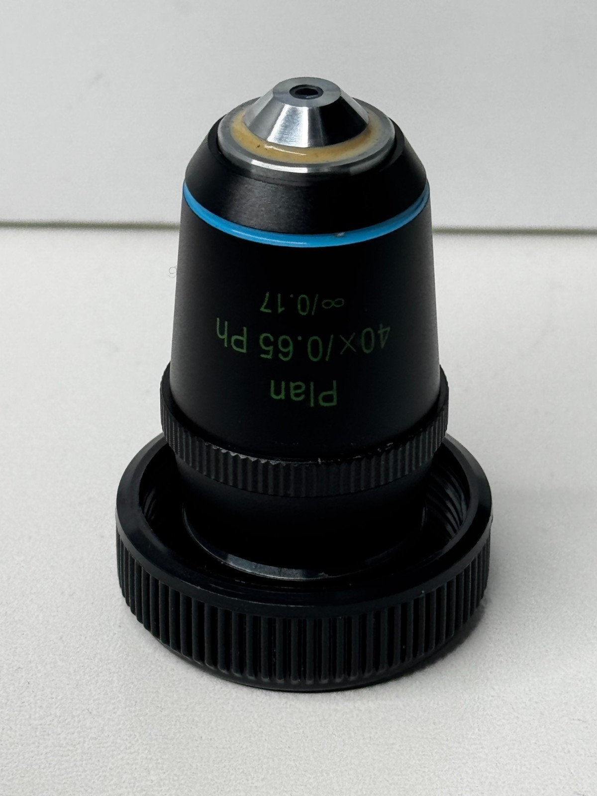 Motic Plan 40X/0.65 PH ∞/0.17 (infinity-corrected)